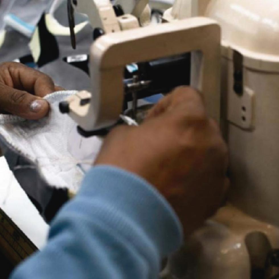 Proponen salvar empresas al pasar a ser cooperativas